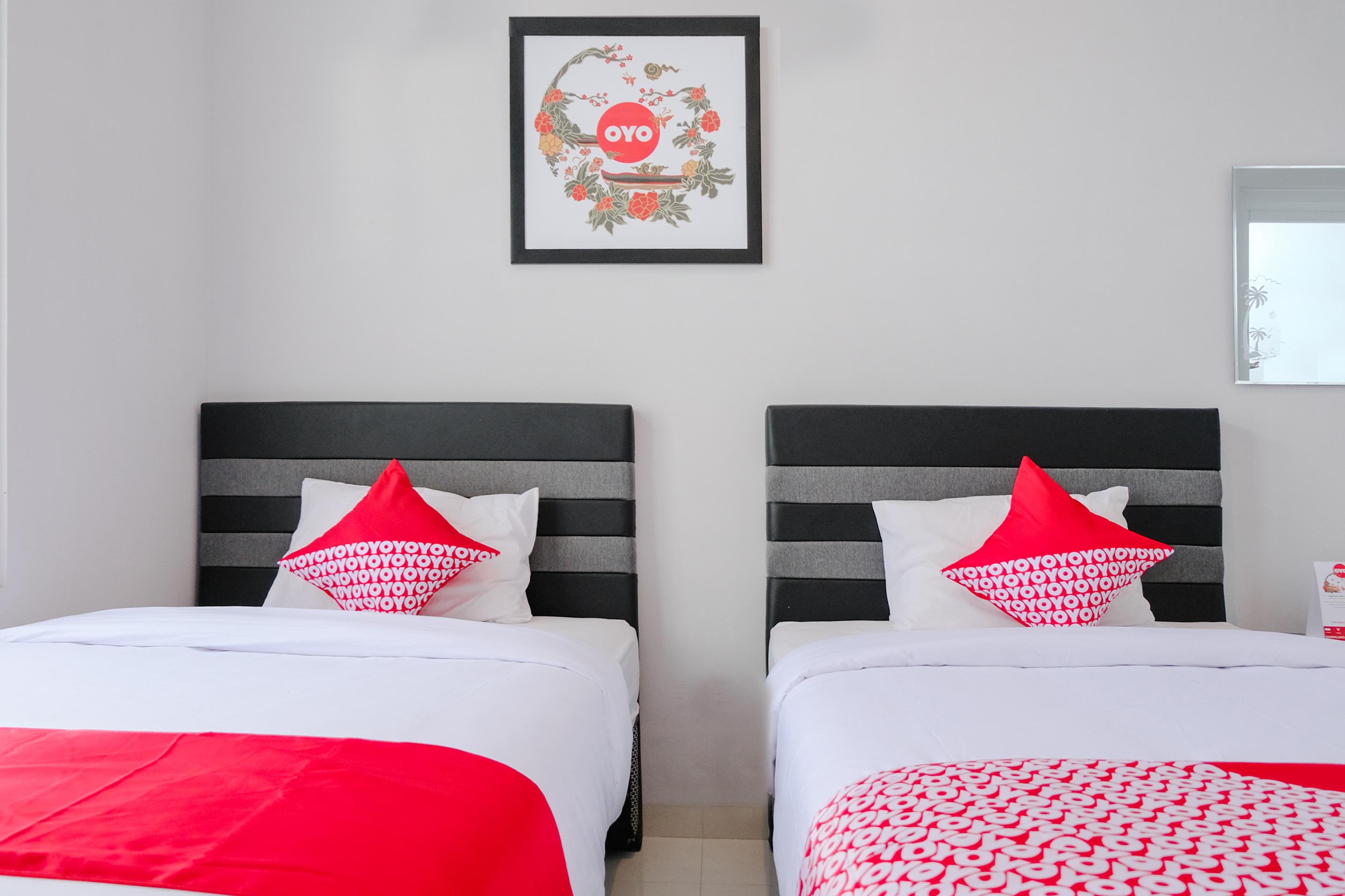 Super Oyo 995 Alice'S Homestay Syariah Jembel Extérieur photo