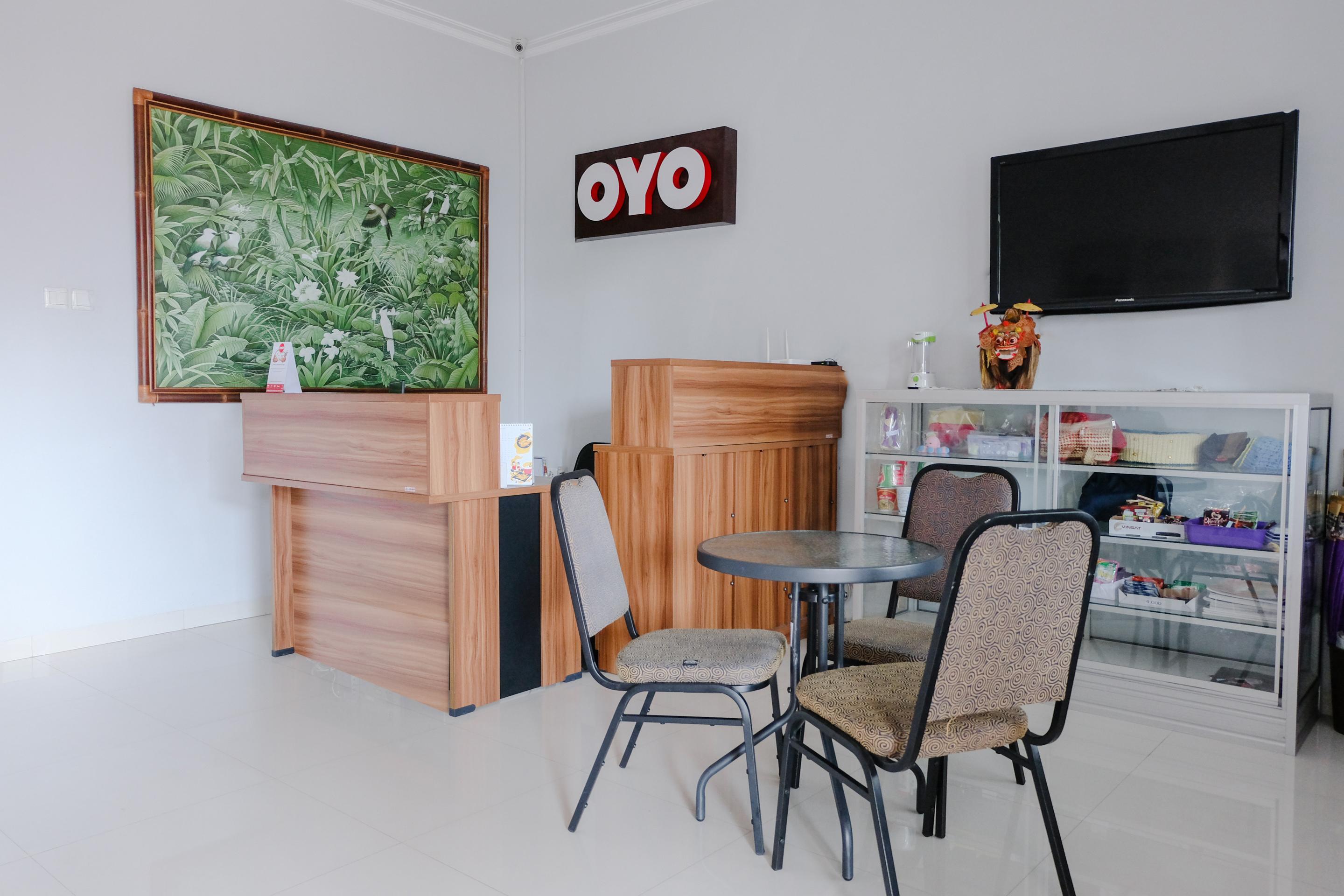 Super Oyo 995 Alice'S Homestay Syariah Jembel Extérieur photo